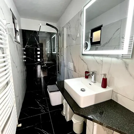 Nikolla Villa Lovran